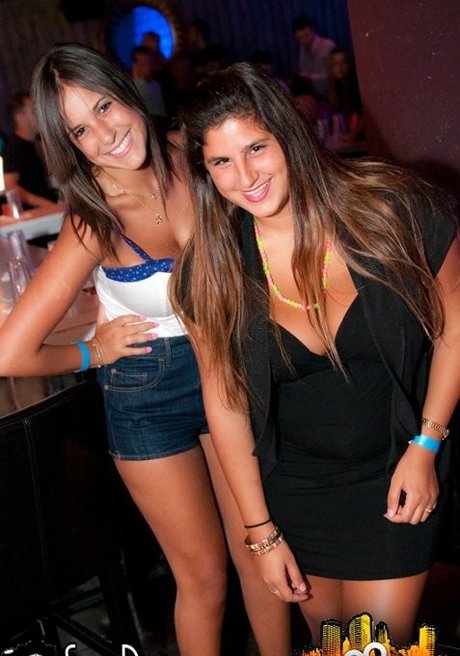 Coral Hagag ホットスター 写真