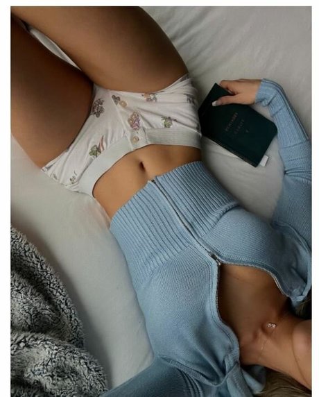 エボニーギルフオンリーファンズ セクシー 写真