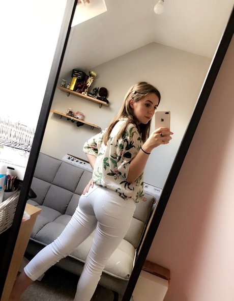 Averytinyleaf セックス女優 アーカイブ