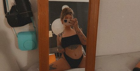 tattedprincess1998 xxx女優 写真