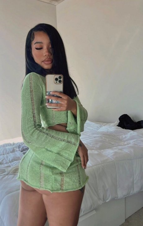 mikaadenise セックスモデル 画像