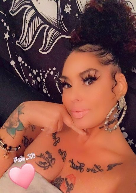 熟女フェラチオオンリーファンズ アートヌード アーカイブ