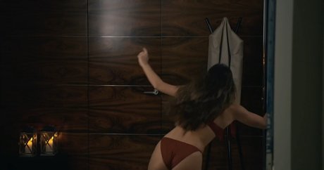 Julia Wieniawa セックスモデル ギャラリー