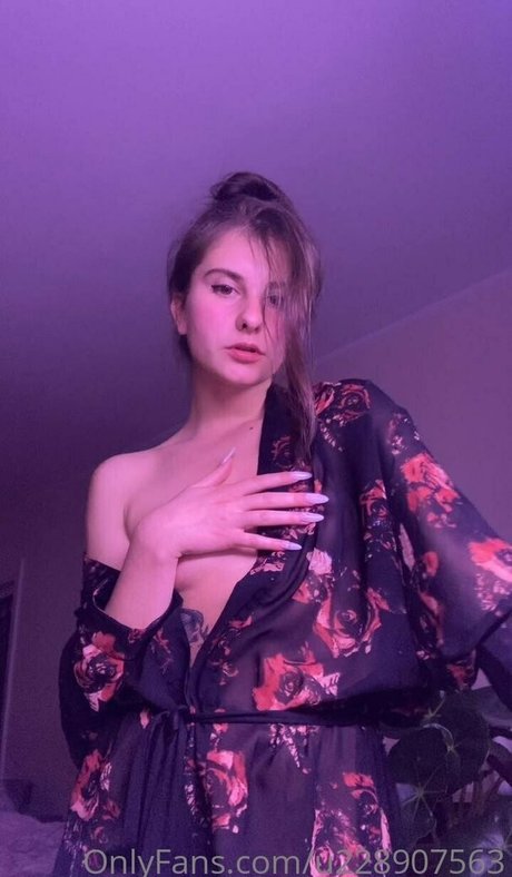 baby cherrry 高品質モデル 写真