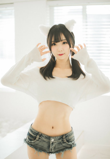 hattiecos 美しいモデル 写真