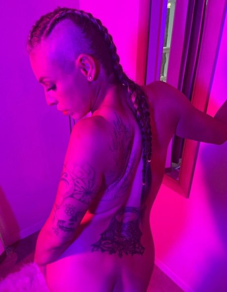 lorylace top profile image