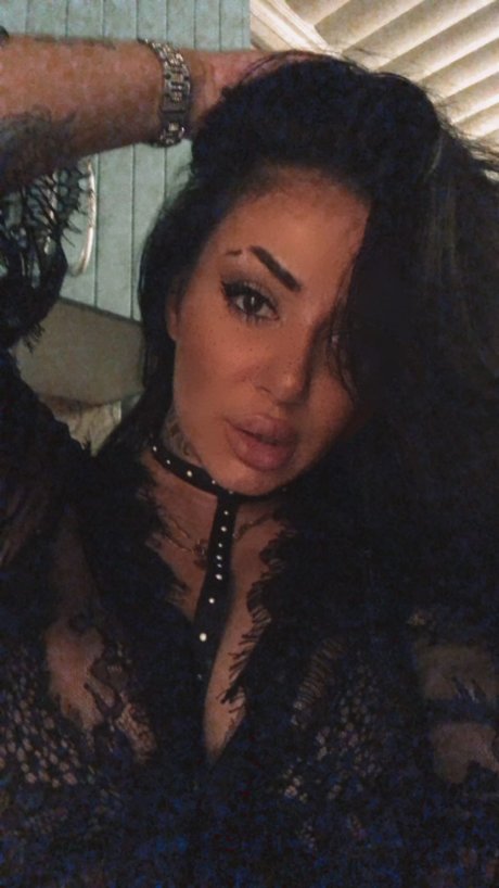 Kristina Karieva ポルノスター 写真