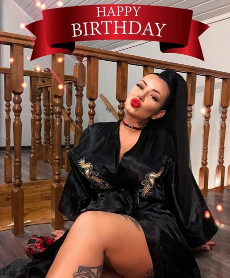 Kristina Karieva トップモデル 写真