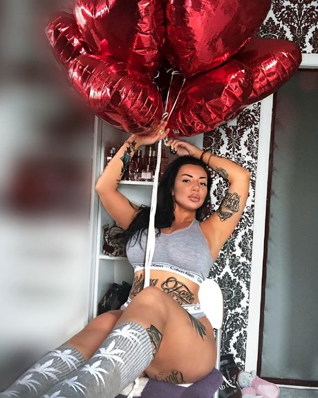 赤毛の痴女オンリーファンズ ヌード 写真