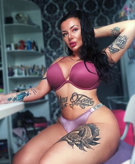 Kristina Karieva ポルノスター ベスト 画像