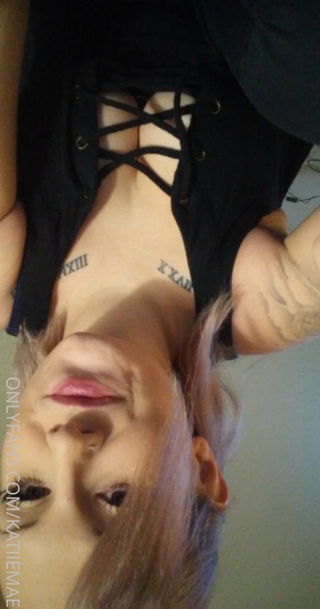 katiiemae アダルトスター 画像