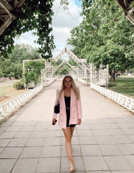 Desiree Mumm 無料女優 写真