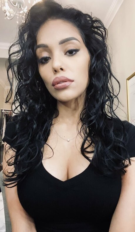 nina morelo ヌードモデル 写真