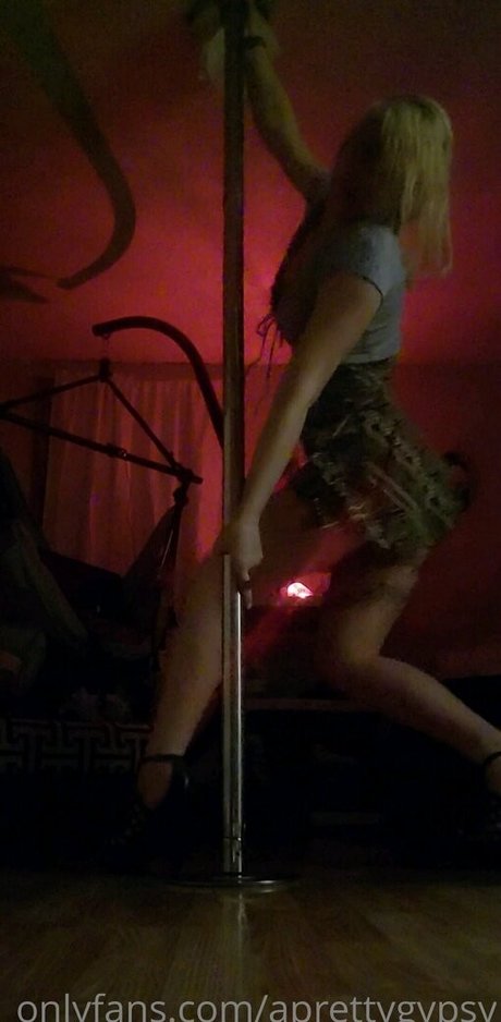 スワッピング熟女オンリーファンズ xxx 写真