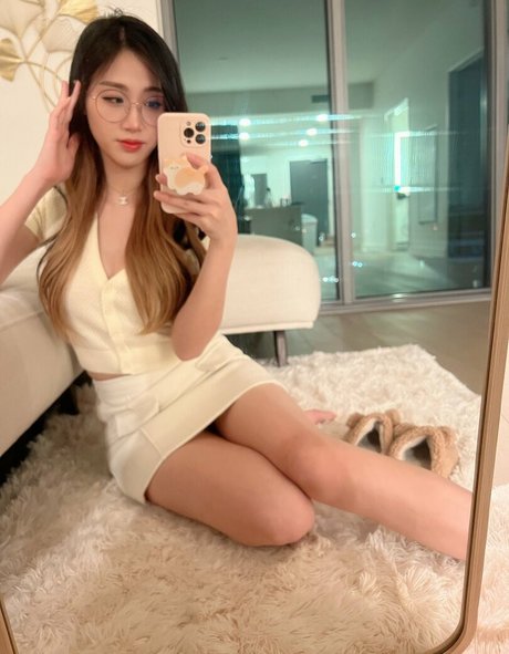 Yougelly 可愛いモデル 写真