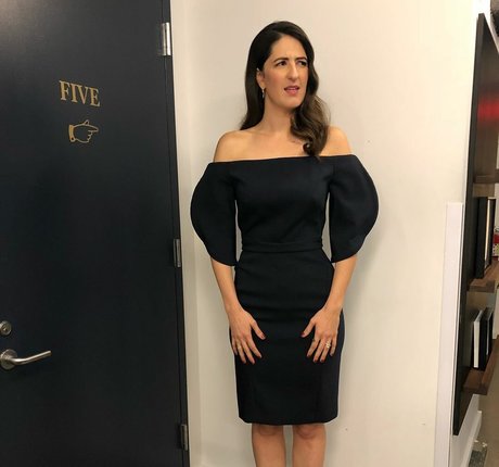 D Arcy Carden ポルノスター 無料 写真