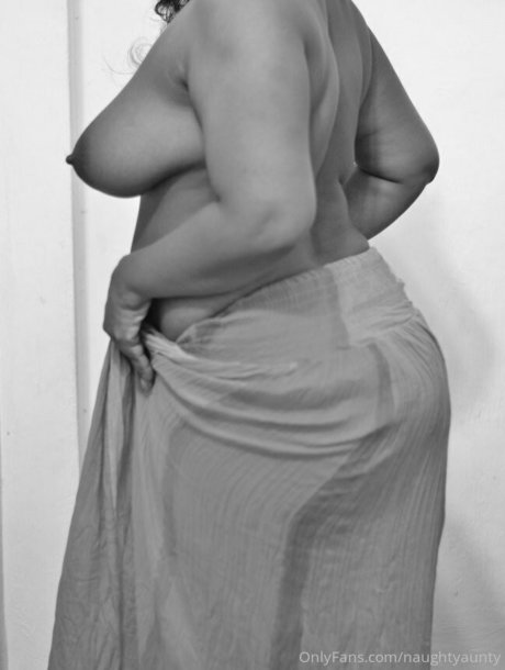 濡れたオマンコオンリーファンズ 無料セックス 画像