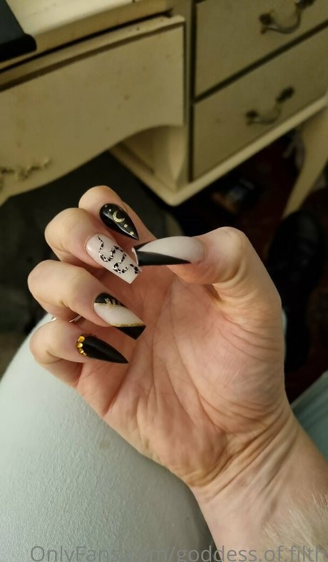 goddess of filth ポルノスター 裸 写真