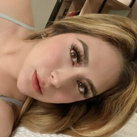 Fatima Segovia アートモデル 画像