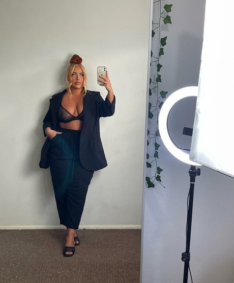 libbyrebecca ホットなモデル 写真