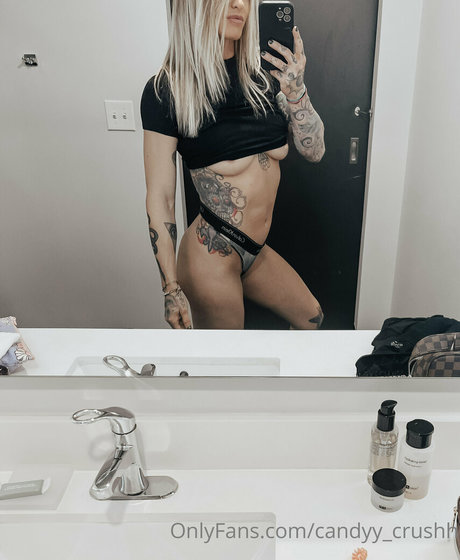 Candyy crushh ポルノスター セックス 写真