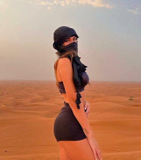 イスラム教徒のオンリーファンズ 美しいポルノ 画像