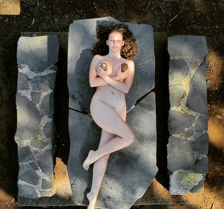 アジアンキティ オンリーファンズ 無料裸 写真