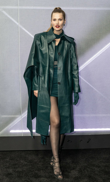 Toni Garrn ポルノスター アダルト ギャラリー