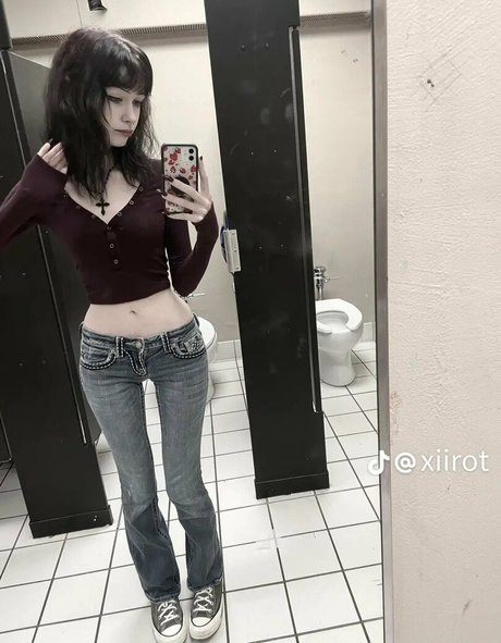 XiiRot アート女優 写真