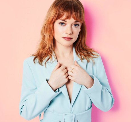 Jane Levy ヌードモデル 画像