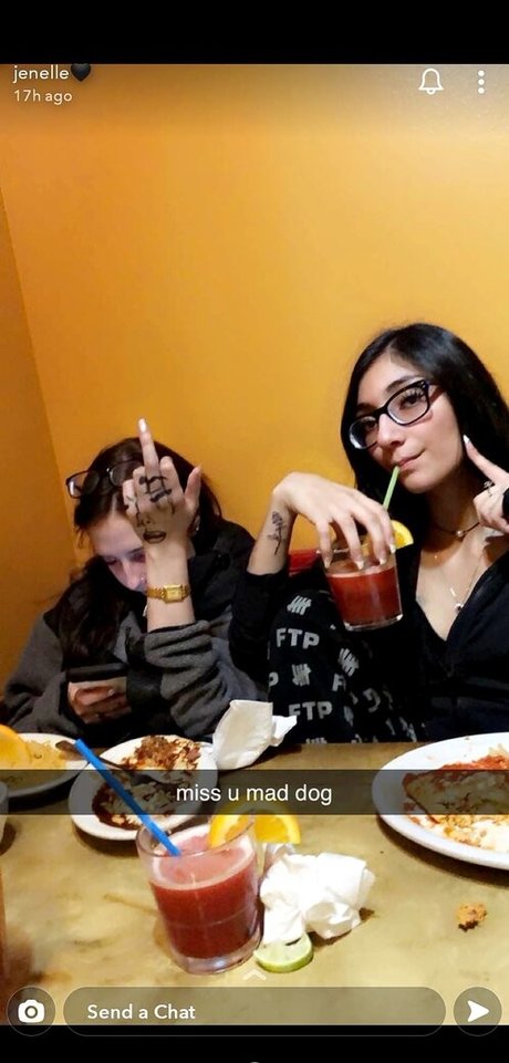 Jenelle Mathew xxxスター ギャラリー