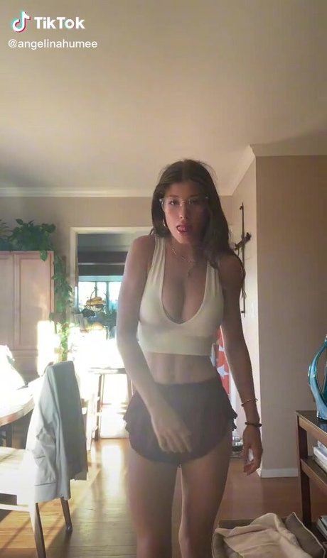 Angelina Grace トップスター 写真