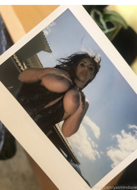 Yasmin Disney スター 裸 写真