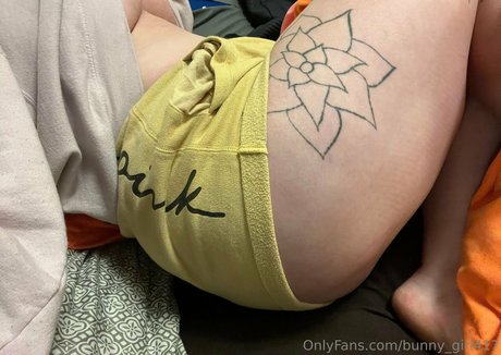 bunny girl417 裸のモデル 写真