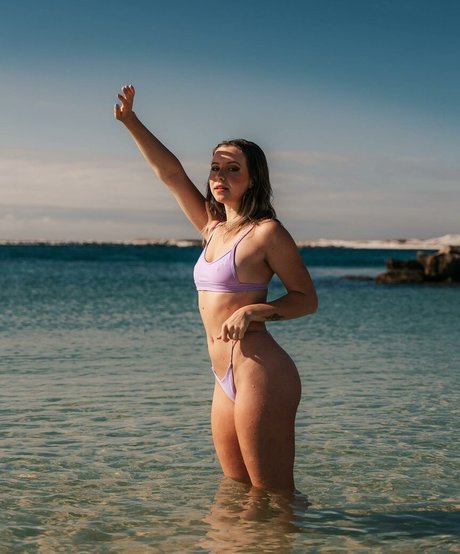 Sarah Senecal セックスポルノスター 写真