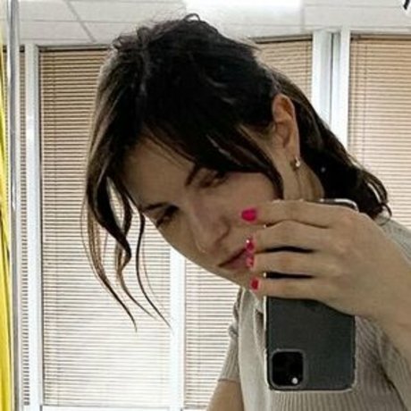 小人ヌードオンリーファンズ 無料ヌード 写真