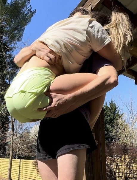 パンツ オンリーファンズ ホットポルノ 画像