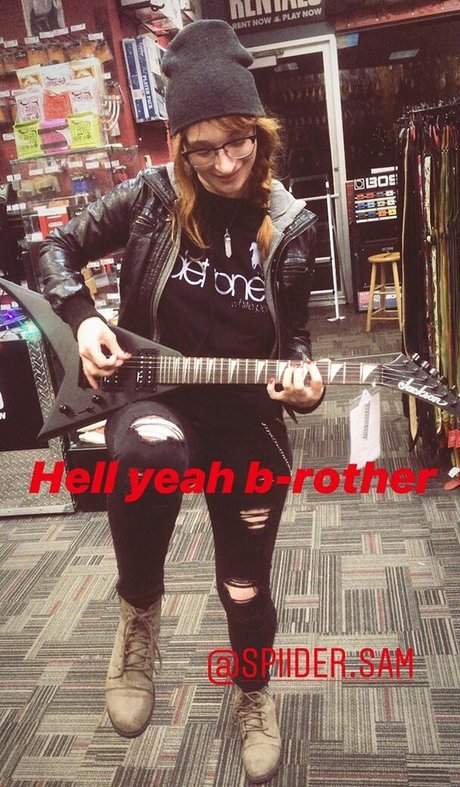 Spiider sam 無料のポルノスター 写真