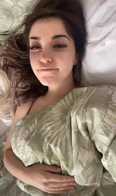 成熟した巨乳オンリーファンズ ホットセクシー 写真