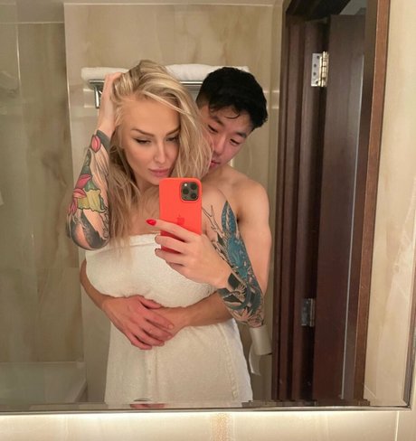 曲線美のラテン系オンリーファンズ 美しい ギャラリー