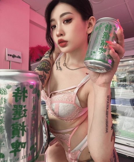 missmozzi 女優 写真