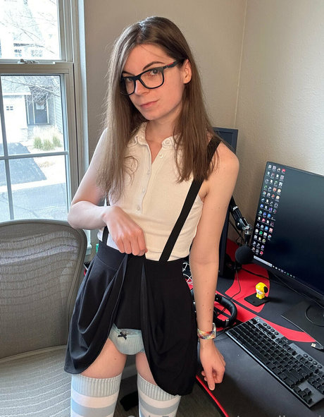 黒檀の足 オンリーファンズ ホット裸 アーカイブ