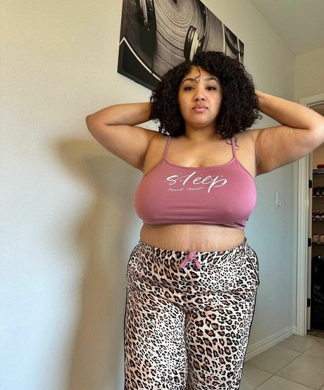 18ヌードオンリーファンズ xxx 画像