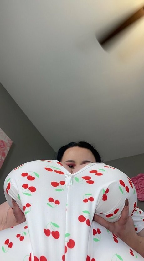 peytonthomasvip かわいいポルノスター 画像