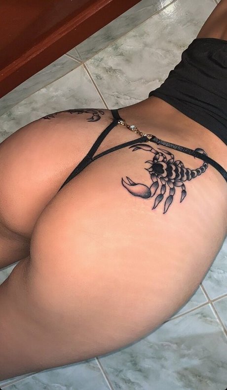 ママの足オンリーファンズ 裸 写真