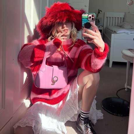 Lola Clark アダルトスター 写真