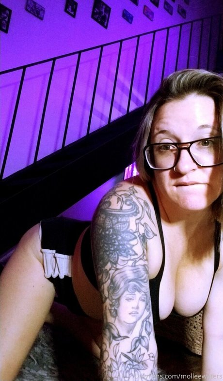 molleewaters 高品質モデル 画像