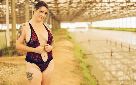 molleewaters ヌード女優 写真