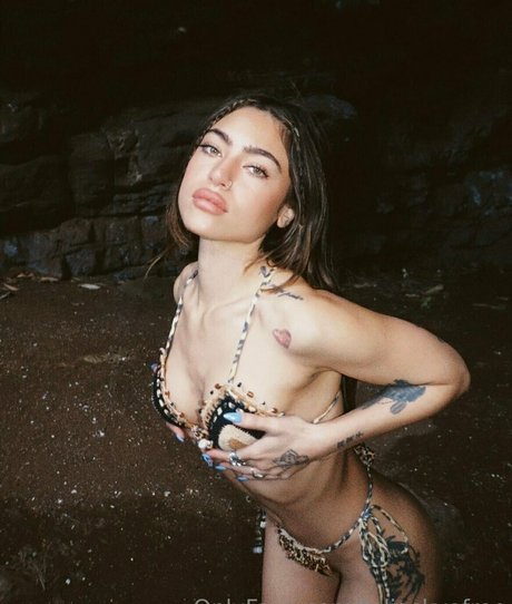 taliaskyefree セクシーなポルノスター 写真