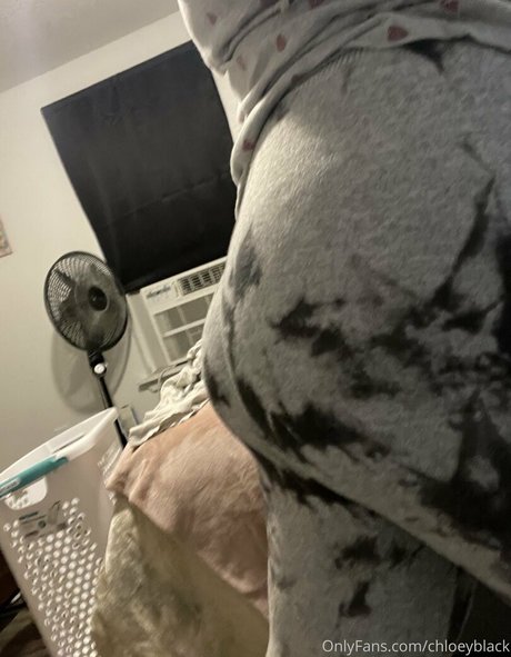 chloeyblack ポルノスター パーフェクト 写真